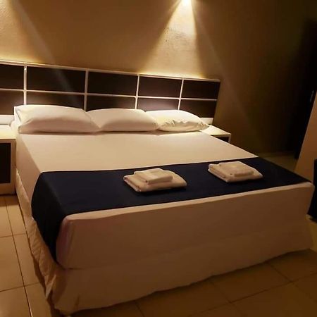 Hotel Llamosas سيوداد ديل إستي المظهر الخارجي الصورة